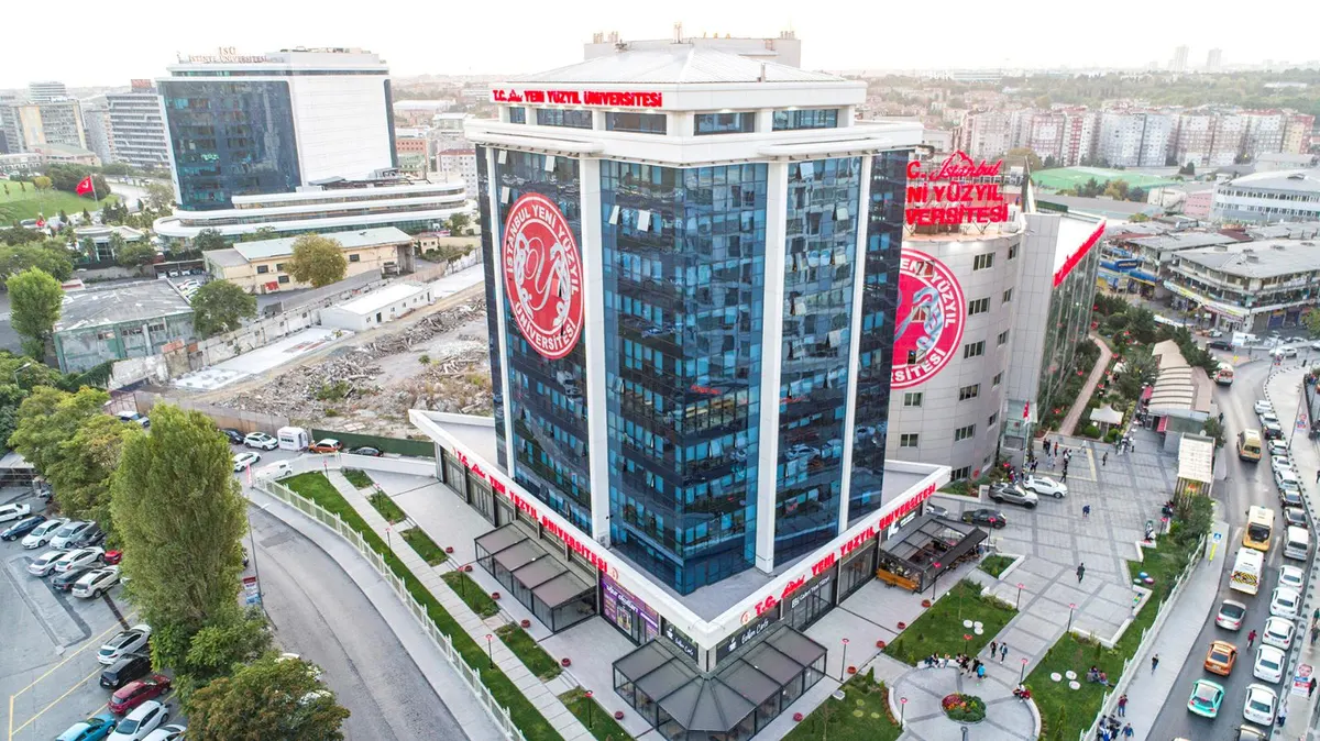 İstanbul Yeni Yüzyıl University
